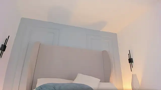 chloe d online show from 30, 4, 2026