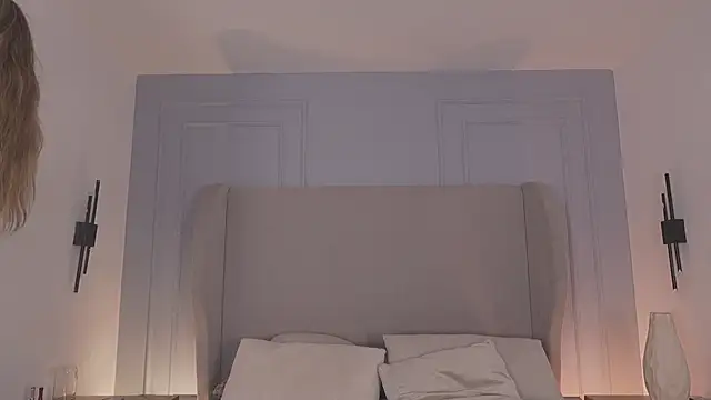 chloe d online show from 28, 7, 2026