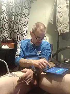 Snapshot of deepstroker42071 chatting on 27, 11, 2025 deepstroker42071 online show from 27, 11, 2025