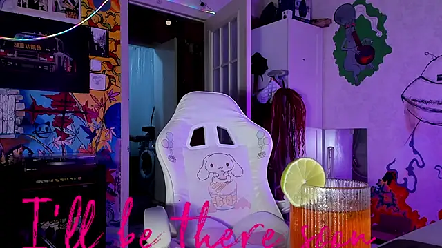 Sunny Mouse  online show from 17, 9, 2025