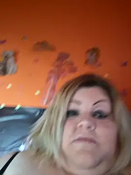 Snapshot of ducicsajsziii chatting on 9, 4, 2026 ducicsajsziii online show from 9, 4, 2026