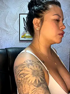 Snapshot of sexyyykloee chatting on 4, 10, 2025 sexyyykloee online show from 4, 10, 2025