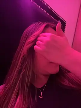 Snapshot of sexyyykloee chatting on 5, 12, 2025 sexyyykloee online show from 5, 12, 2025