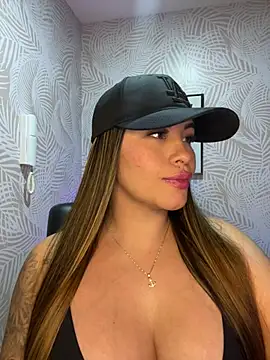 Snapshot of sexyyykloee chatting on 16, 2, 2026 sexyyykloee online show from 16, 2, 2026