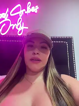 sexyyykloee online show from 17, 4, 2026