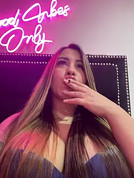 sexyyykloee online show from 29, 4, 2026