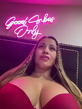 Snapshot of sexyyykloee chatting on 23, 6, 2026 sexyyykloee online show from 23, 6, 2026