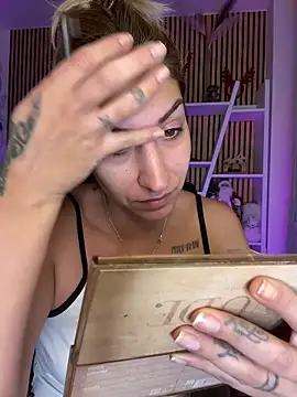 Snapshot of sofiah_ chatting on 7, 1, 2026 sofiah online show from 7, 1, 2026