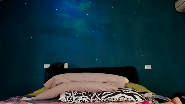 Snapshot of Karendolly__8 chatting on 5, 8, 2026 Karendolly 8 online show from 5, 8, 2026