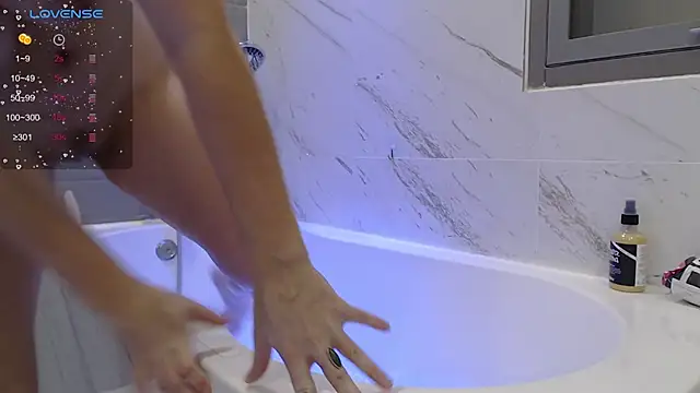 Snapshot of RubyLynxx chatting on 21, 12, 2025 RubyLynxx online show from 21, 12, 2025