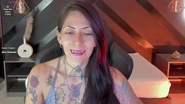 dark gotica online show from 2, 2, 2026