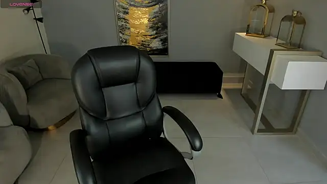 AlessiaCorleone  online show from 24, 2, 2025