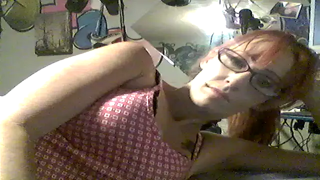 4EyedSluttyGinger online show from 30, 4, 2026