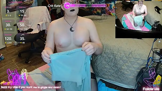 Snapshot of Faye_Wilde chatting on 1, 2, 2025 Faye Wilde online show from 1, 2, 2025