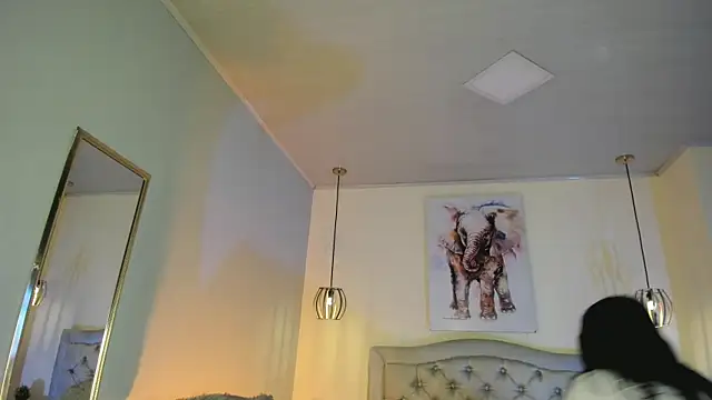 ayshel   online show from 3, 10, 2025