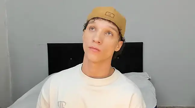 Snapshot of angelcortes chatting on 21, 3, 2025 angelcortes online show from 21, 3, 2025