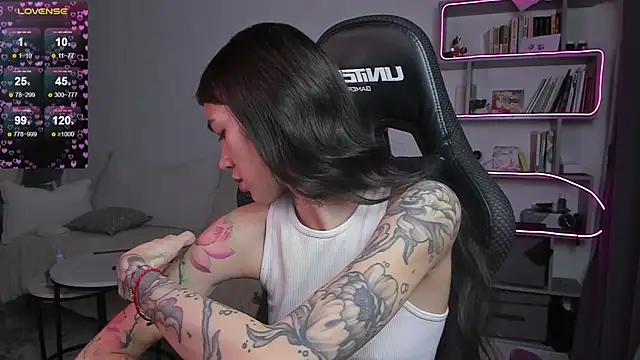 vinkitinkii online show from 27, 2, 2025