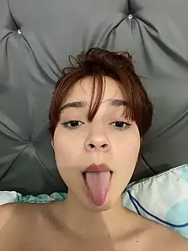 Snapshot of kate_sweet01 chatting on 1, 2, 2025 kate sweet01 online show from 1, 2, 2025