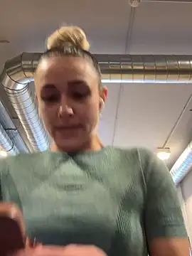 petrouchkaaa  online show from 13, 3, 2025