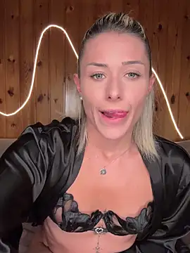 petrouchkaaa  online show from 14, 5, 2026