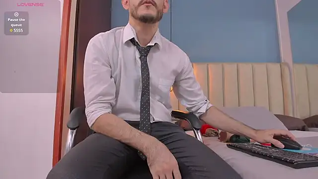 jeanpiere  online show from 28, 1, 2025