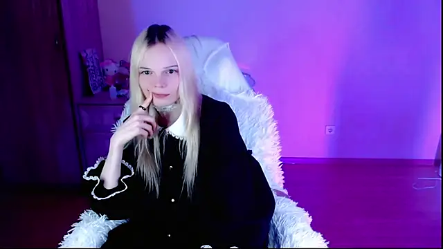 Emily Nyaffee online show from 28, 1, 2025