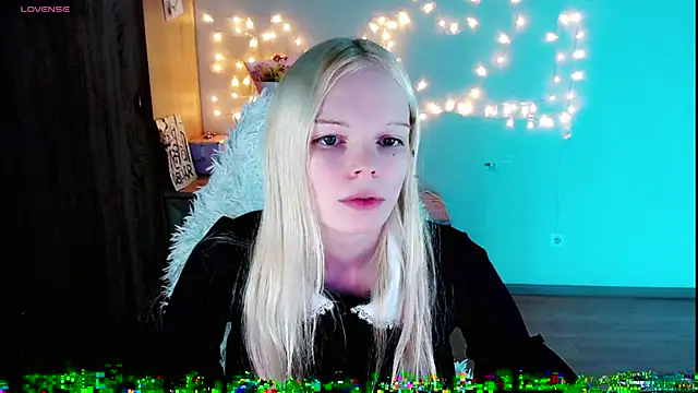 Emily Nyaffee online show from 28, 2, 2025