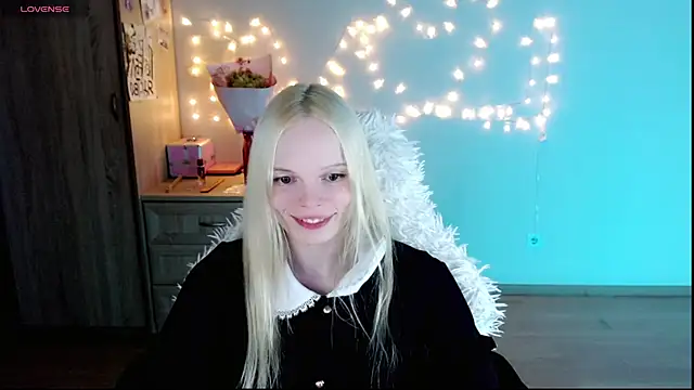 Emily Nyaffee online show from 4, 3, 2025