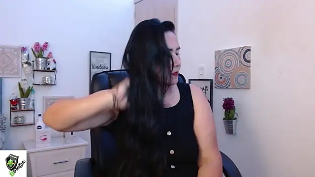 Snapshot of amalia_brunette chatting on 10, 12, 2024 amalia brunette online show from 10, 12, 2024