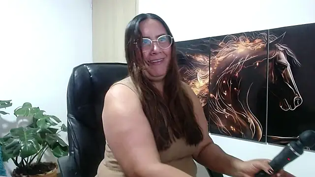 amalia brunette online show from 16, 6, 2026