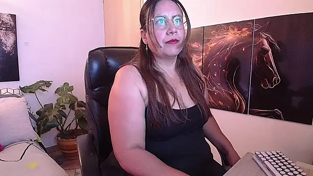 amalia brunette online show from 25, 6, 2026