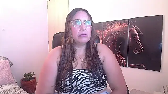 amalia brunette online show from 7, 8, 2026