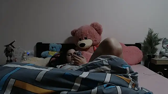 Annatrybebetter online show from 20, 3, 2025