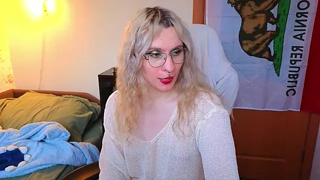 Lori Myaf online show from 4, 2, 2026