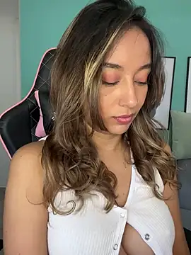 DianaHopson online show from 10, 1, 2025