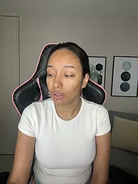 DianaHopson online show from 16, 2, 2025