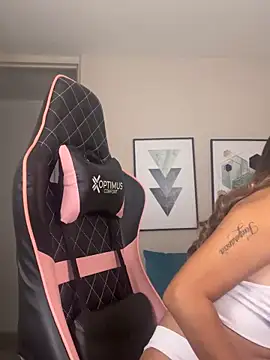 DianaHopson online show from 26, 9, 2025