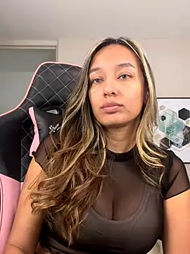 DianaHopson online show from 15, 10, 2025