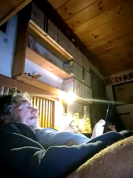 Snapshot of Chris8149 chatting on 18, 2, 2025 Chris8149 online show from 18, 2, 2025