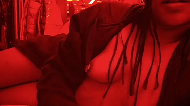 Snapshot of ROXYNL chatting on 23, 12, 2024 ROXYNL online show from 23, 12, 2024