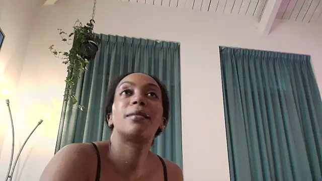 Snapshot of ROXYNL chatting on 19, 2, 2026 ROXYNL online show from 19, 2, 2026