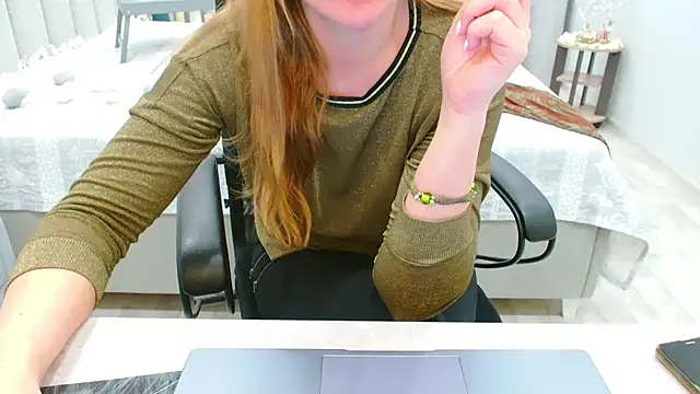 EveLove33 online show from 3, 5, 2026