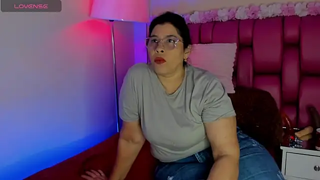 desire matture online show from 18, 2, 2025