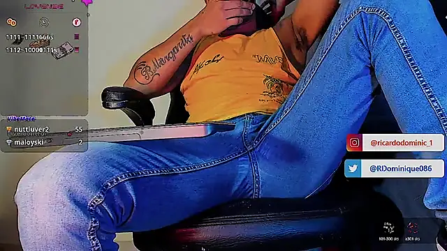 Snapshot of FuckHardlove chatting on 27, 2, 2025 FuckHardlove online show from 27, 2, 2025