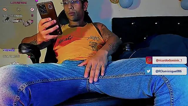 Snapshot of FuckHardlove chatting on 28, 2, 2025 FuckHardlove online show from 28, 2, 2025