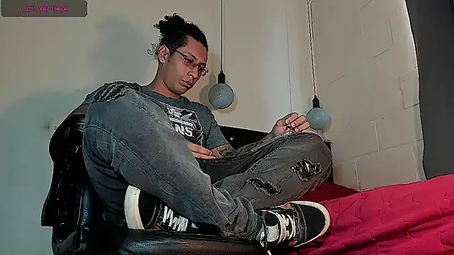 Snapshot of FuckHardlove chatting on 23, 9, 2025 FuckHardlove online show from 23, 9, 2025