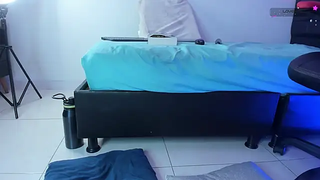 Mia depp online show from 11, 3, 2025