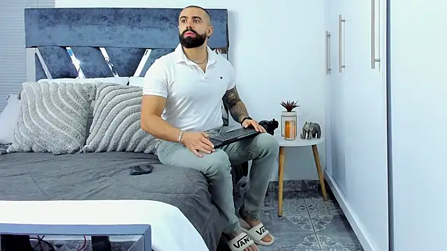 Zack Froone online show from 1, 12, 2025