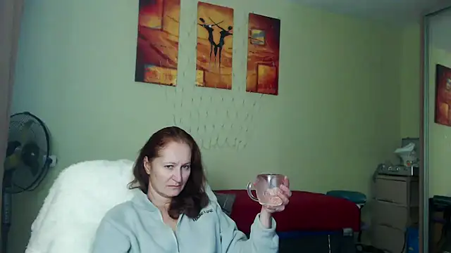 Snapshot of AmellyGrand chatting on 12, 11, 2025 AmellyGrand online show from 12, 11, 2025