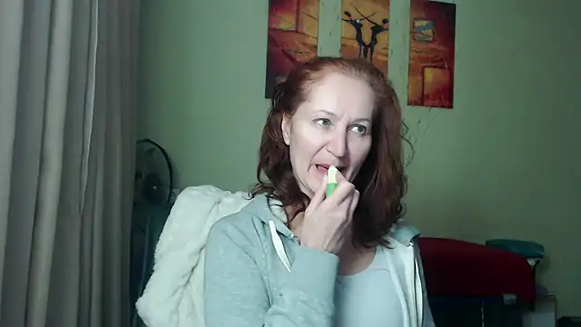 Snapshot of AmellyGrand chatting on 16, 11, 2025 AmellyGrand online show from 16, 11, 2025